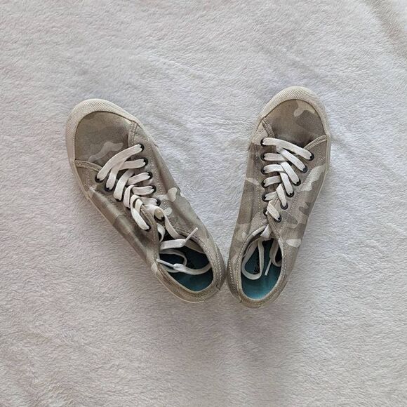 SeaVees Monterey Sneakers - Picture 1 of 12